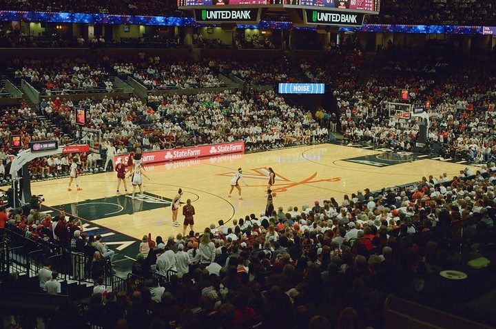 篮球联赛全场回放 · 全场回放配图